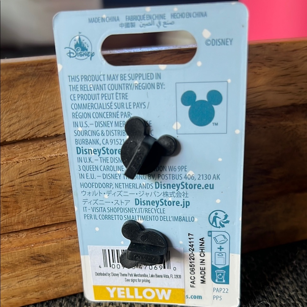 Disney Christmas Mickey Mouse Pin - Picture 2 of 2